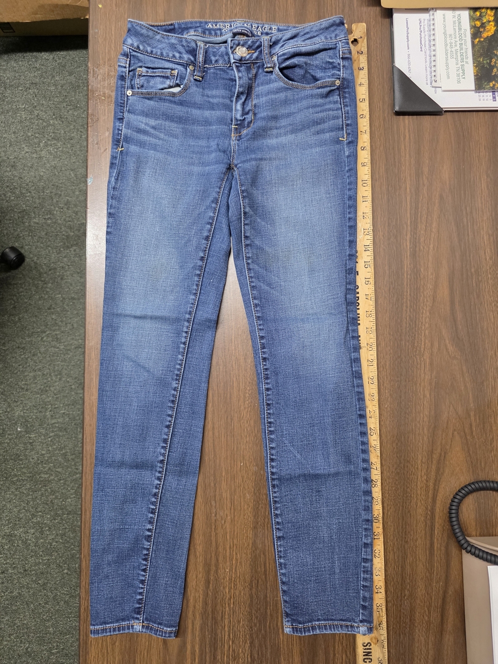American Eagle Outfitters Skinny Jeans in Medium Blue Wash